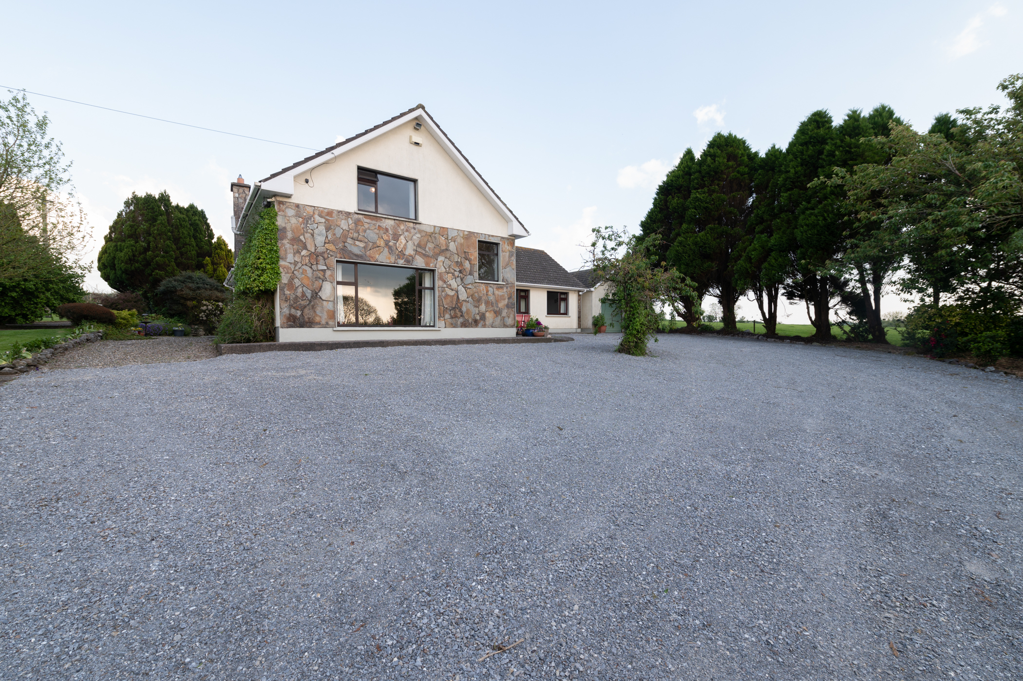 103 Corbiere