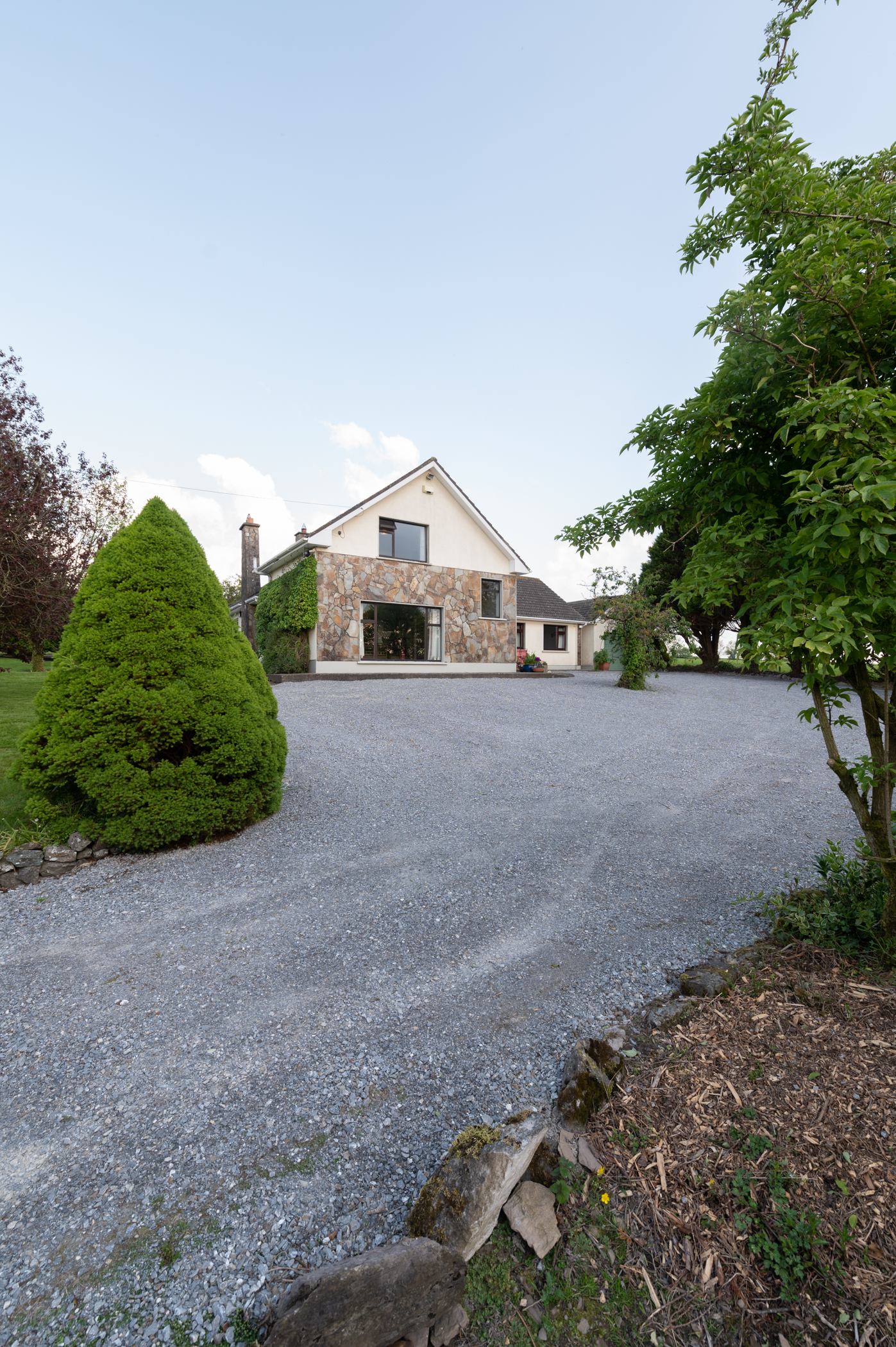 107 Corbiere