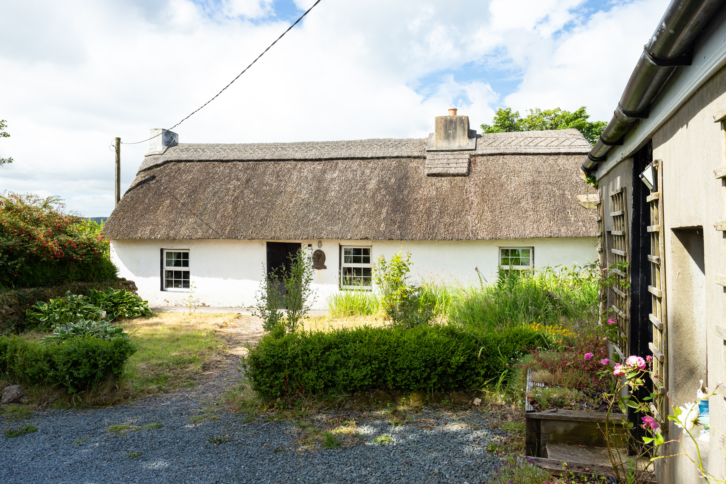 THE THATCHED COTTAGE, LAGHT, RATHCOOLE, MILLSTREET, CO. CORK