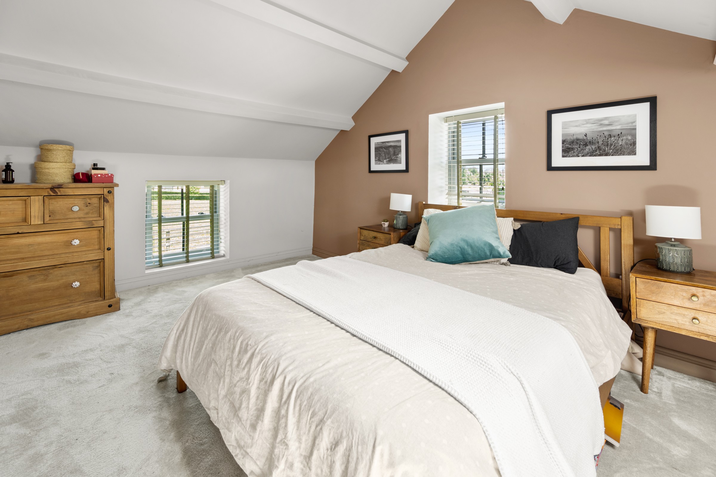 MasterBedroom_02