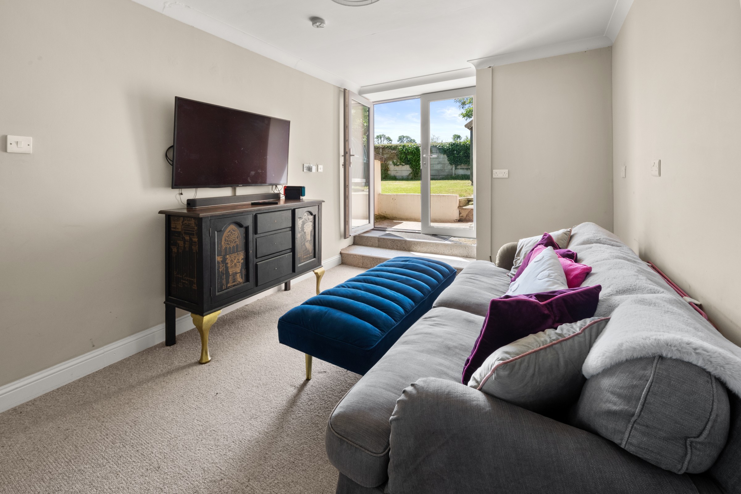 TVRoom_02
